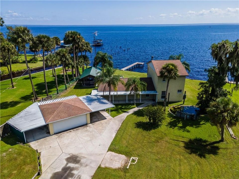 Recently Sold: $450,000 (3 beds, 2 baths, 2059 Square Feet)