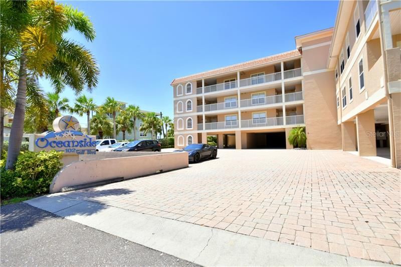 Recently Sold: $699,000 (2 beds, 2 baths, 1279 Square Feet)