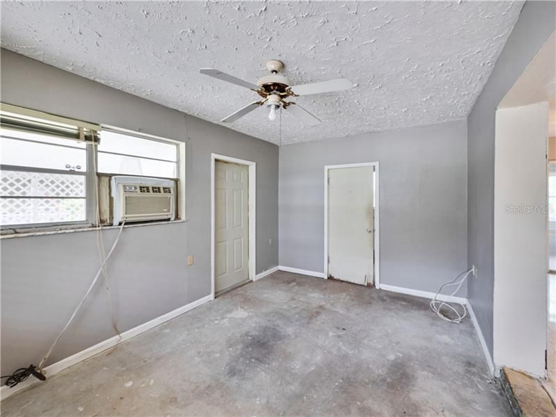 Recently Sold: $99,900 (2 beds, 1 baths, 1101 Square Feet)