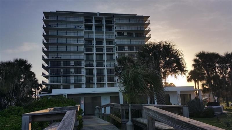Recently Rented: $1,975 (2 beds, 2 baths, 1400 Square Feet)