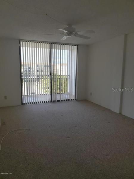 Recently Rented: $1,975 (2 beds, 2 baths, 1400 Square Feet)