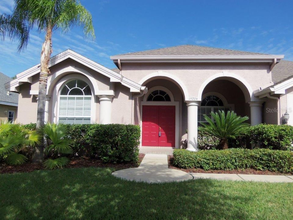 Recently Rented: $2,400 (4 beds, 3 baths, 2687 Square Feet)