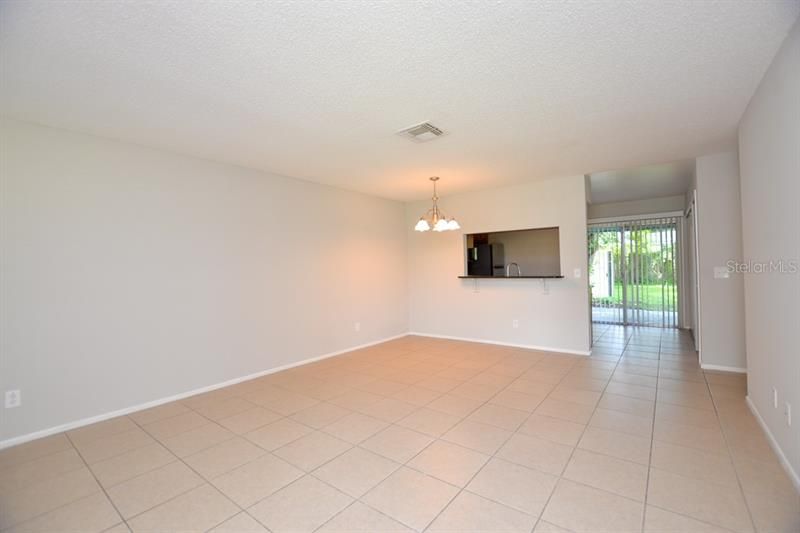 Recently Sold: $181,000 (2 beds, 2 baths, 938 Square Feet)