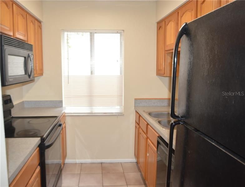 Recently Rented: $795 (1 beds, 1 baths, 747 Square Feet)