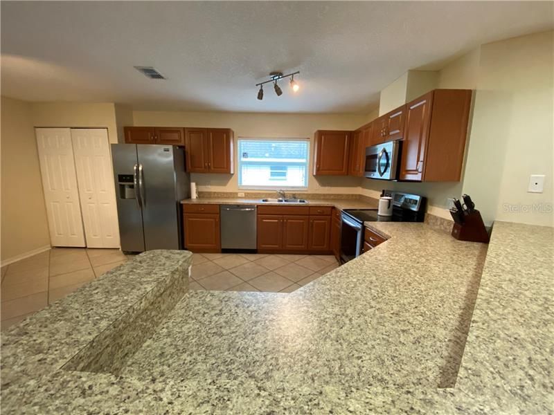 Recently Sold: $193,995 (4 beds, 2 baths, 1612 Square Feet)