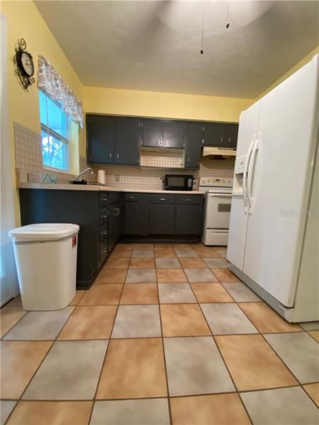 Recently Sold: $99,500 (2 beds, 1 baths, 967 Square Feet)