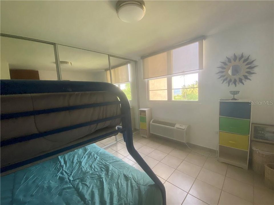 Vendido Recientemente: $225,000 (3 camas, 2 baños, 1721 Pies cuadrados)