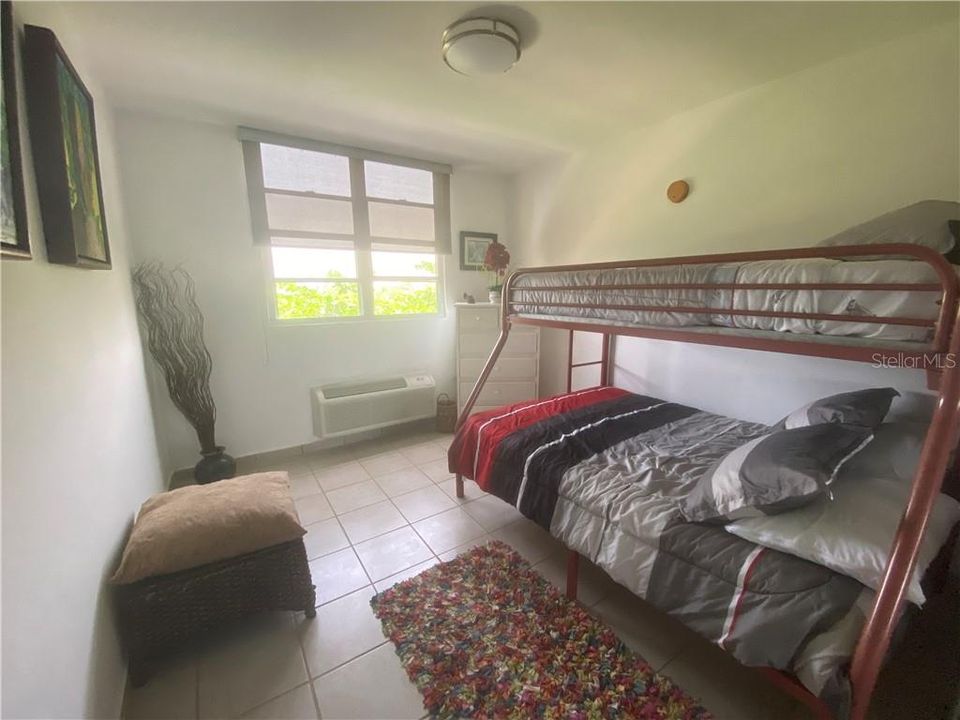 Vendido Recientemente: $225,000 (3 camas, 2 baños, 1721 Pies cuadrados)