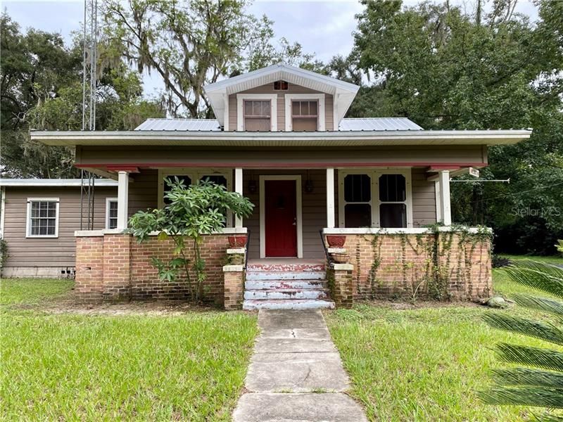 Recently Sold: $130,000 (3 beds, 2 baths, 1536 Square Feet)