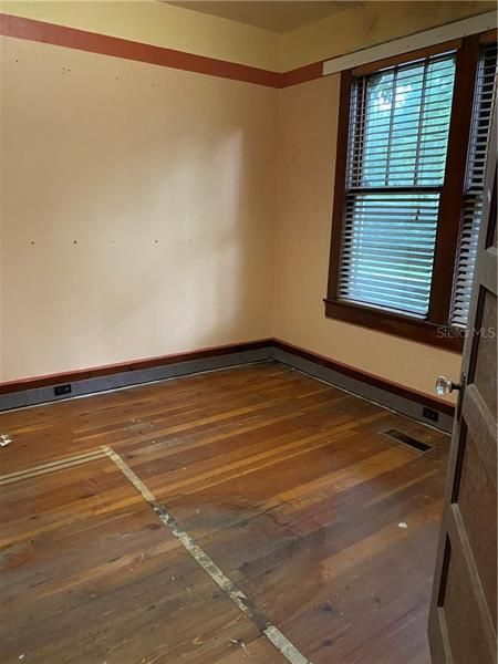 Vendido Recientemente: $130,000 (3 camas, 2 baños, 1536 Pies cuadrados)