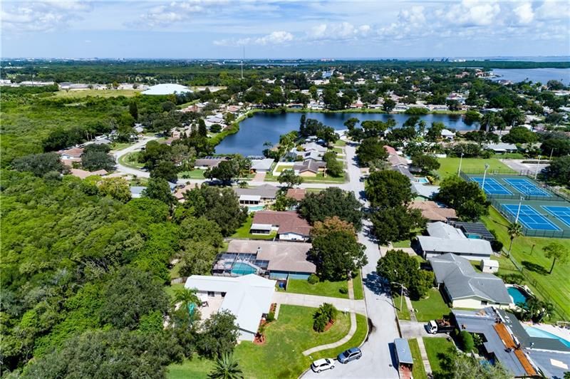 Vendido Recientemente: $529,000 (4 camas, 2 baños, 1928 Pies cuadrados)