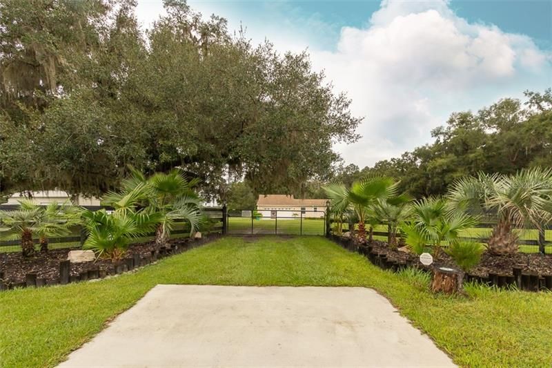 Recently Sold: $385,000 (3 beds, 2 baths, 2009 Square Feet)