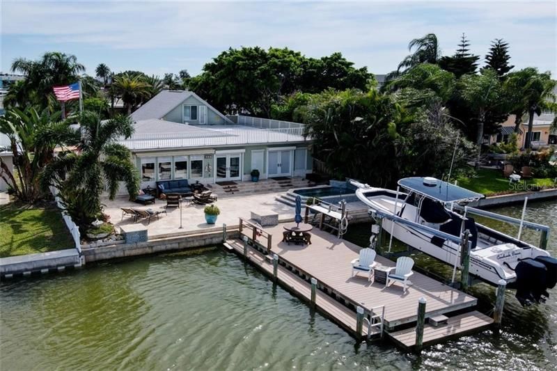 Recently Sold: $1,025,000 (4 beds, 3 baths, 2476 Square Feet)