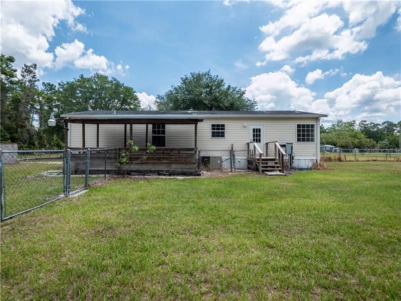 Recently Sold: $110,000 (3 beds, 2 baths, 1404 Square Feet)