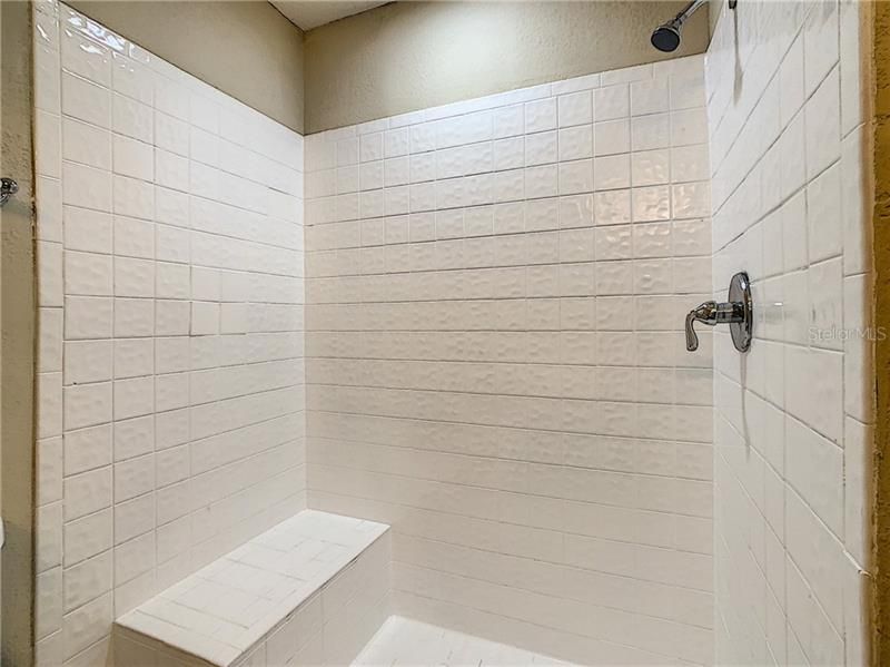 Недавно продано: $339,000 (4 спален, 3 ванн, 2400 Квадратных фут)