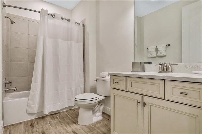 Недавно арендовано: $3,500 (4 спален, 4 ванн, 1990 Квадратных фут)