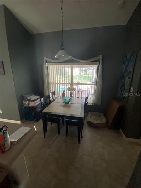 Recently Rented: $1,695 (3 beds, 2 baths, 1797 Square Feet)