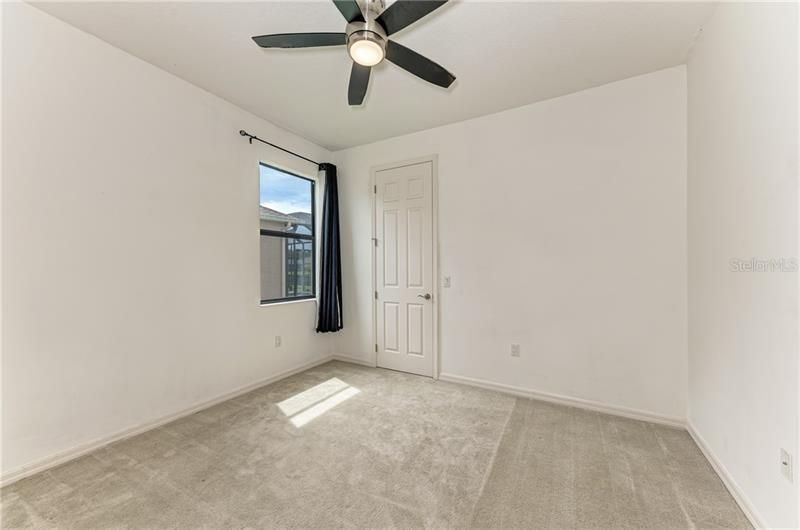 Recently Sold: $430,000 (3 beds, 2 baths, 2328 Square Feet)
