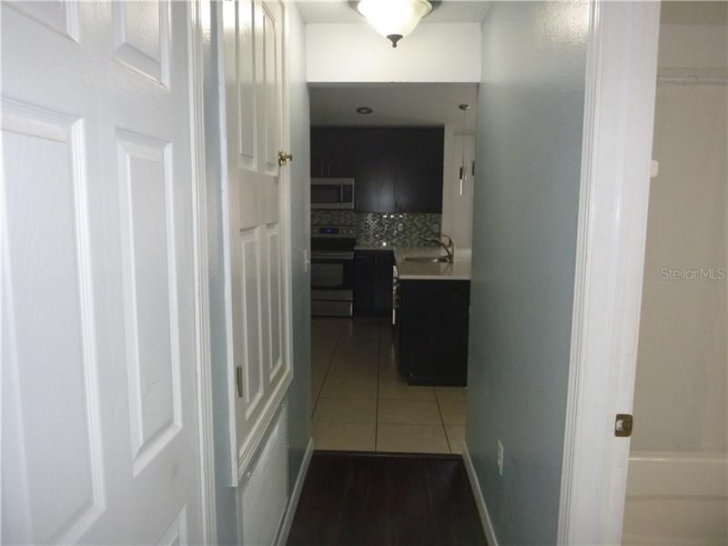 Recently Rented: $1,950 (4 beds, 2 baths, 2115 Square Feet)