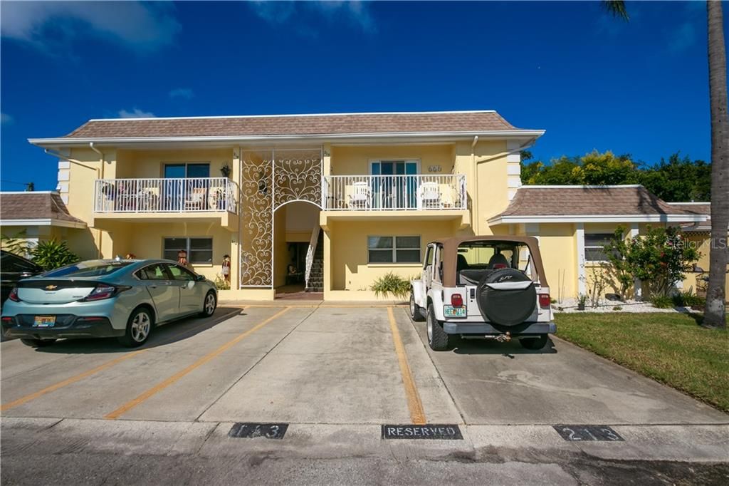 Recently Sold: $109,900 (1 beds, 1 baths, 850 Square Feet)