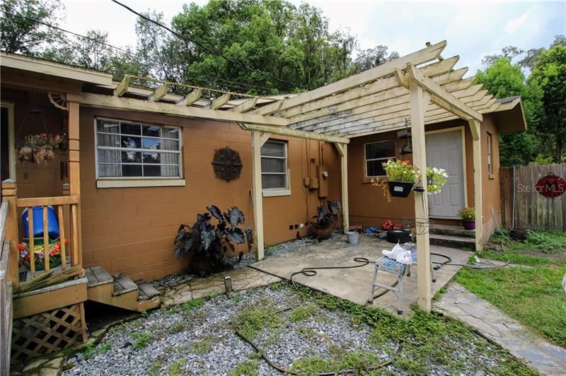 Recently Sold: $50,000 (2 beds, 1 baths, 1237 Square Feet)