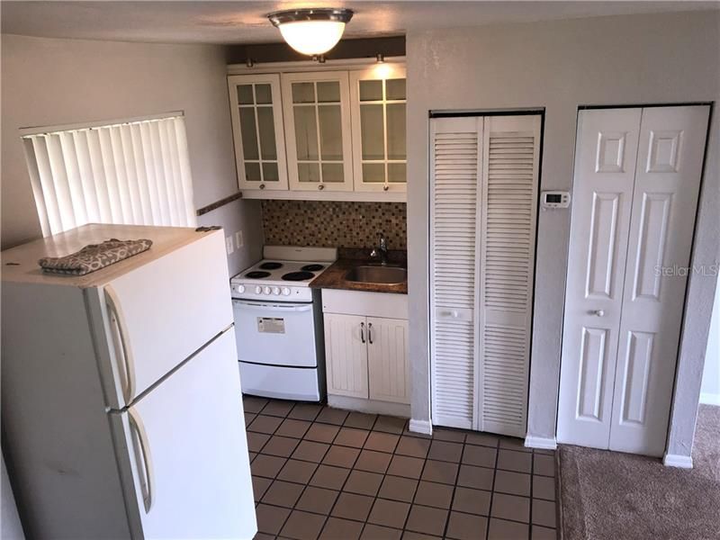 Recently Rented: $950 (1 beds, 1 baths, 745 Square Feet)