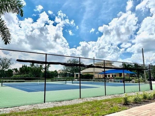 For Rent: $5,500 (3 beds, 2 baths, 1338 Square Feet)