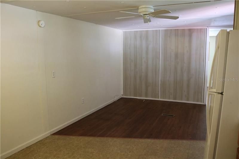 Recently Rented: $800 (2 beds, 1 baths, 1056 Square Feet)