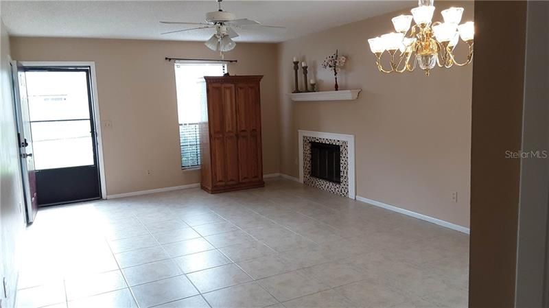 Recently Sold: $150,000 (2 beds, 1 baths, 980 Square Feet)