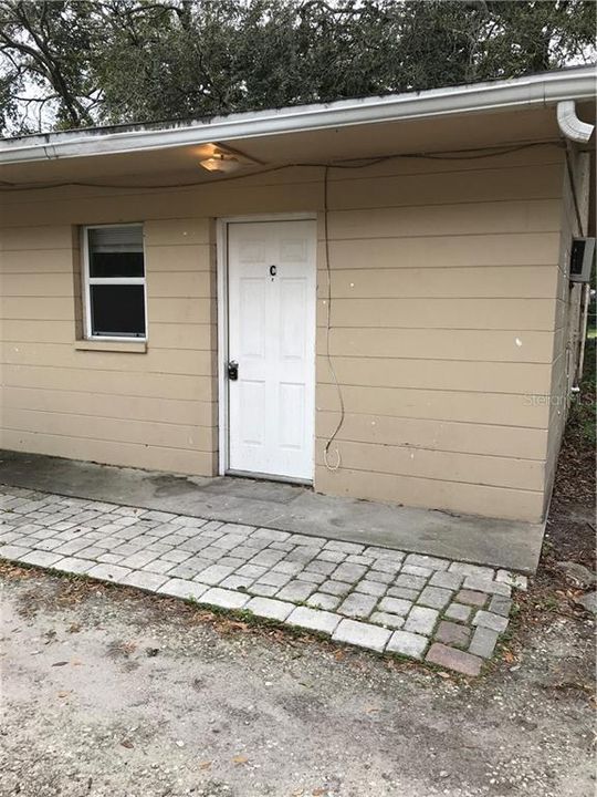 Recently Rented: $600 (1 beds, 1 baths, 592 Square Feet)