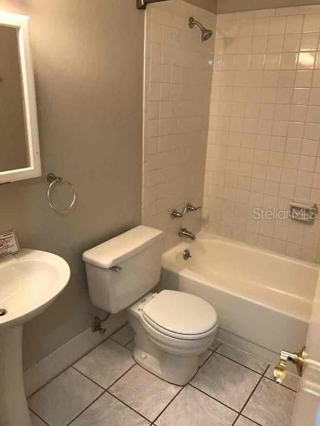 Recently Rented: $1,825 (3 beds, 2 baths, 1216 Square Feet)