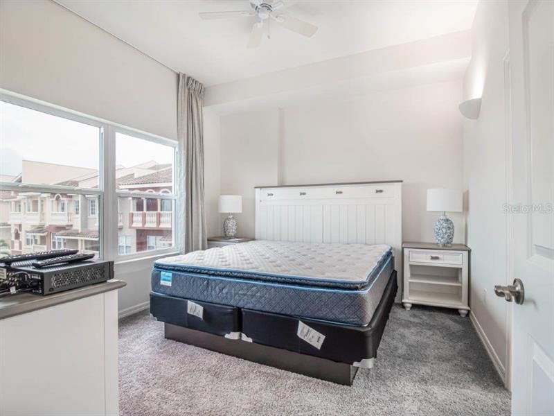 Recently Sold: $332,400 (1 beds, 2 baths, 770 Square Feet)