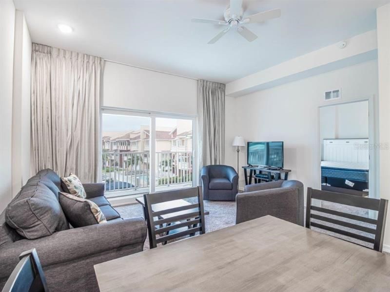 Recently Sold: $332,400 (1 beds, 2 baths, 770 Square Feet)