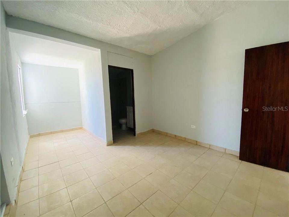 Vendido Recientemente: $124,500 (3 camas, 2 baños, 1150 Pies cuadrados)