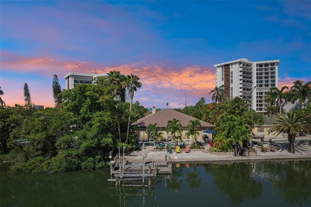 For Rent: $26,250 (3 beds, 3 baths, 3462 Square Feet)