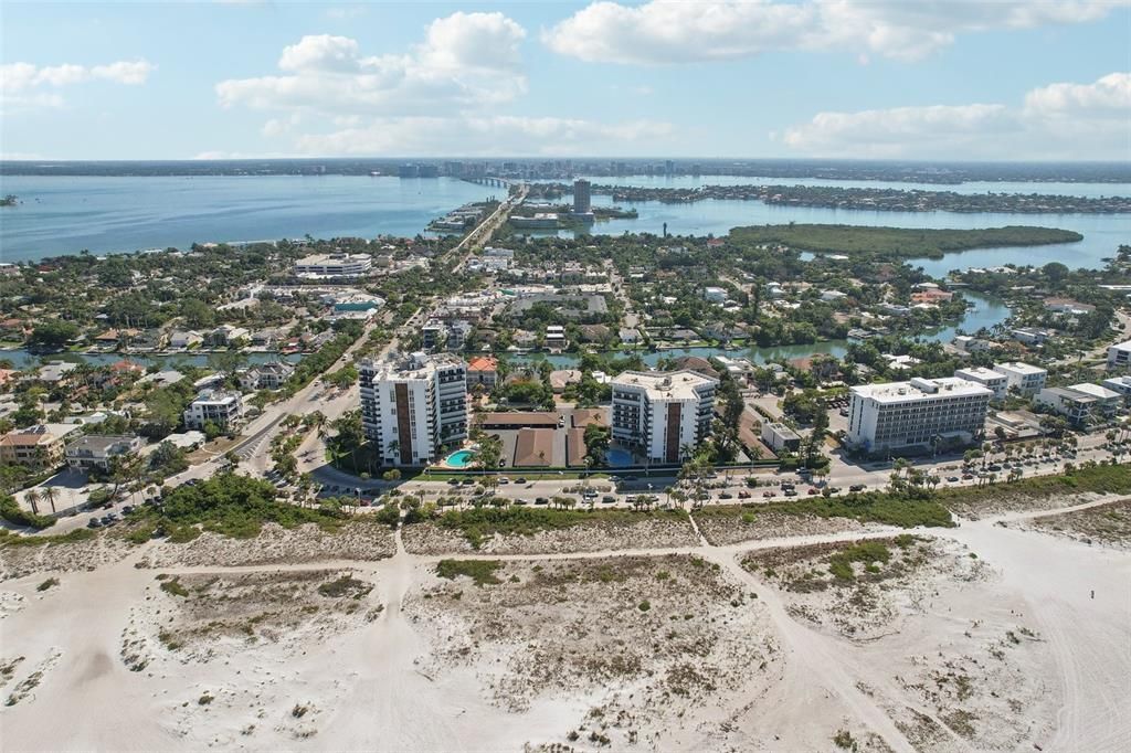 For Rent: $26,250 (3 beds, 3 baths, 3462 Square Feet)