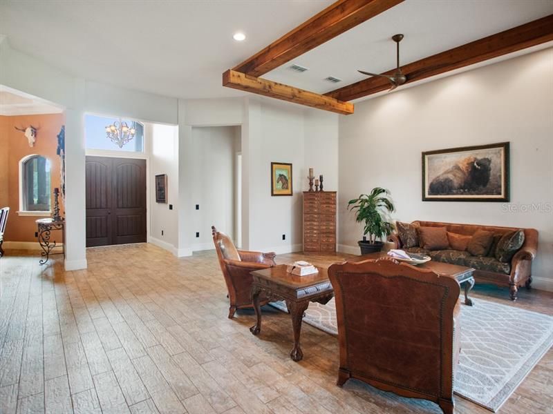 Recently Sold: $850,000 (3 beds, 2 baths, 3181 Square Feet)