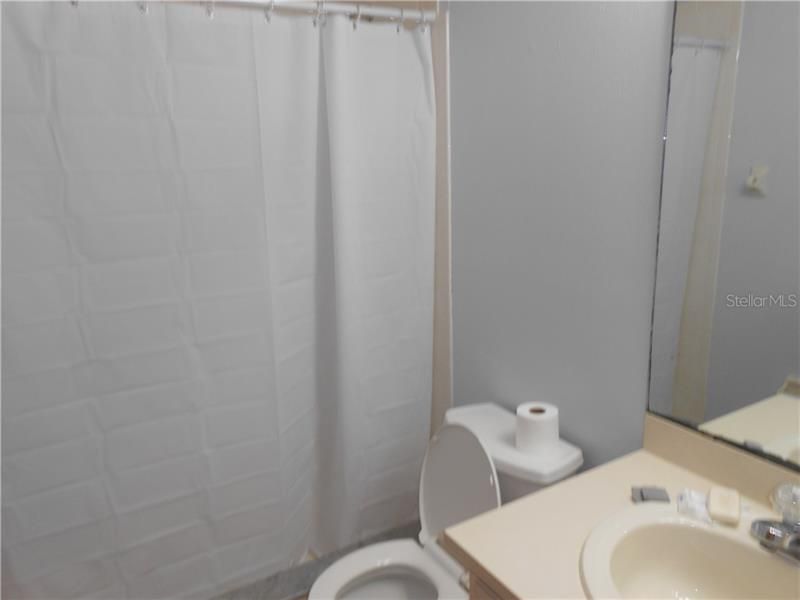 最近租的: $1,300 (2 贝兹, 2 浴室, 1214 平方英尺)