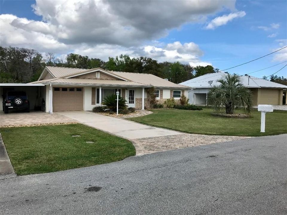 最近售出: $345,000 (3 贝兹, 1 浴室, 1600 平方英尺)