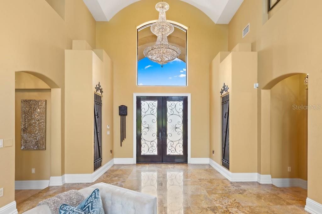 Recently Sold: $2,830,000 (5 beds, 6 baths, 7107 Square Feet)