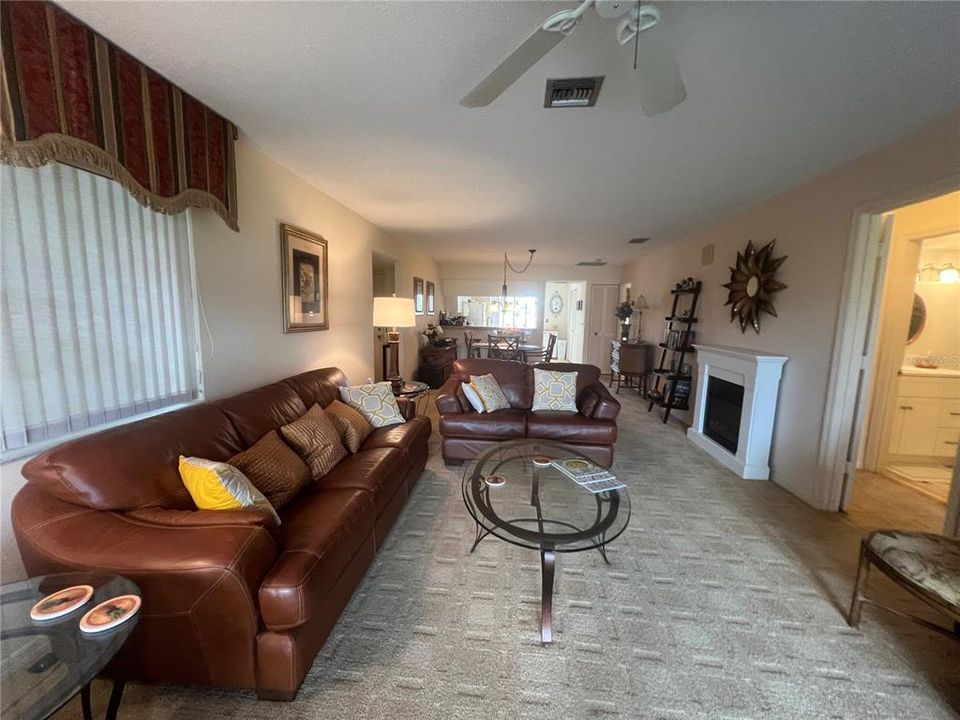 For Rent: $3,400 (2 beds, 2 baths, 1175 Square Feet)