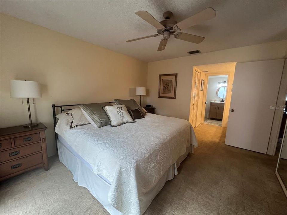 For Rent: $3,400 (2 beds, 2 baths, 1175 Square Feet)