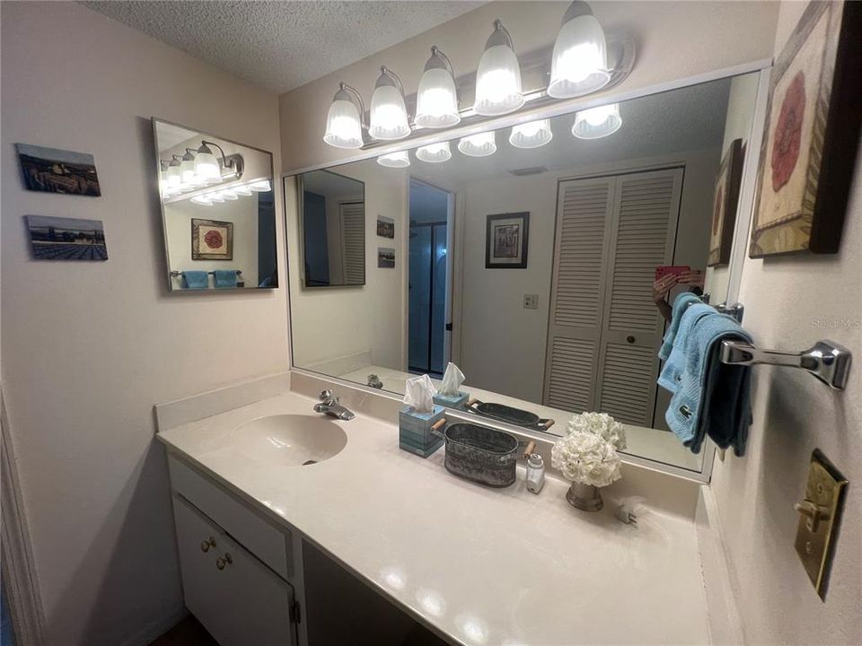 For Rent: $3,400 (2 beds, 2 baths, 1175 Square Feet)