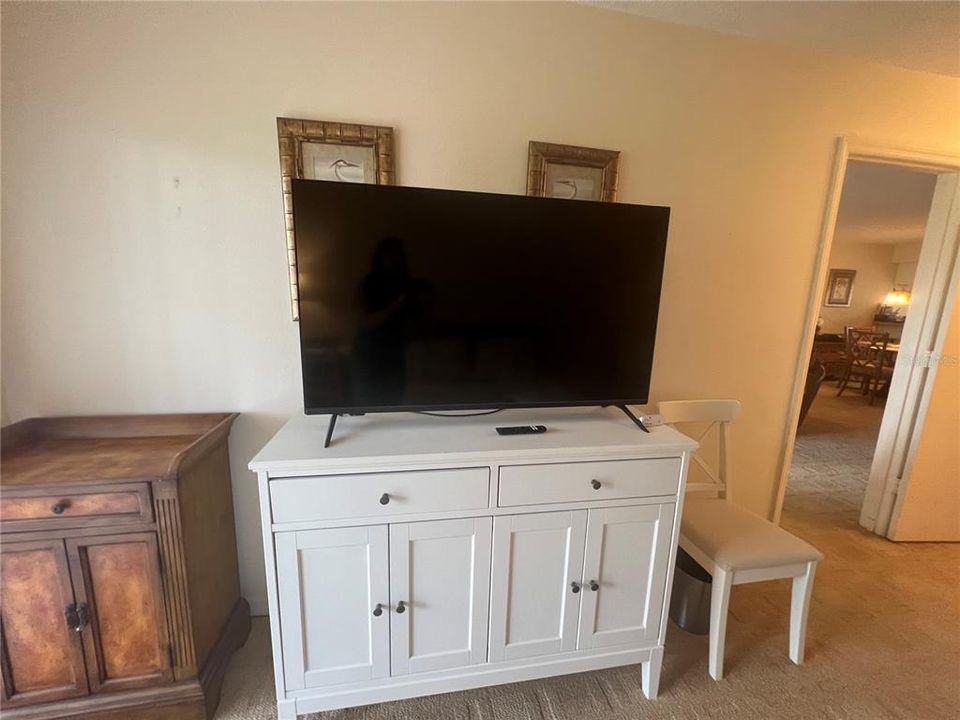 For Rent: $3,400 (2 beds, 2 baths, 1175 Square Feet)