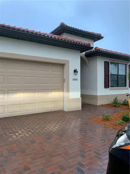 Recently Sold: $393,000 (3 beds, 3 baths, 2201 Square Feet)