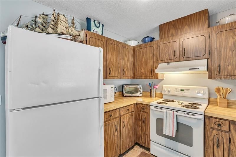 Recently Sold: $150,000 (2 beds, 1 baths, 838 Square Feet)