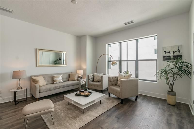 Recently Sold: $449,000 (2 beds, 2 baths, 1784 Square Feet)