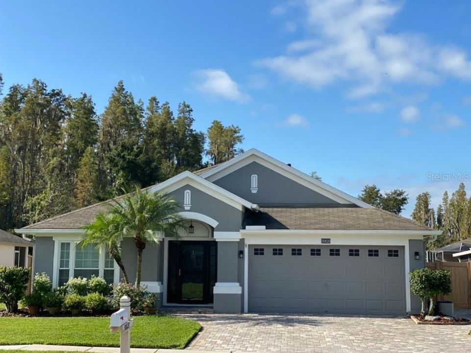Недавно продано: $295,000 (4 спален, 2 ванн, 1956 Квадратных фут)