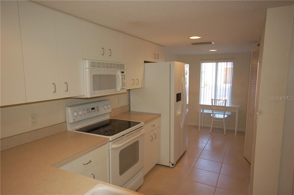 Recently Sold: $162,000 (2 beds, 2 baths, 1285 Square Feet)