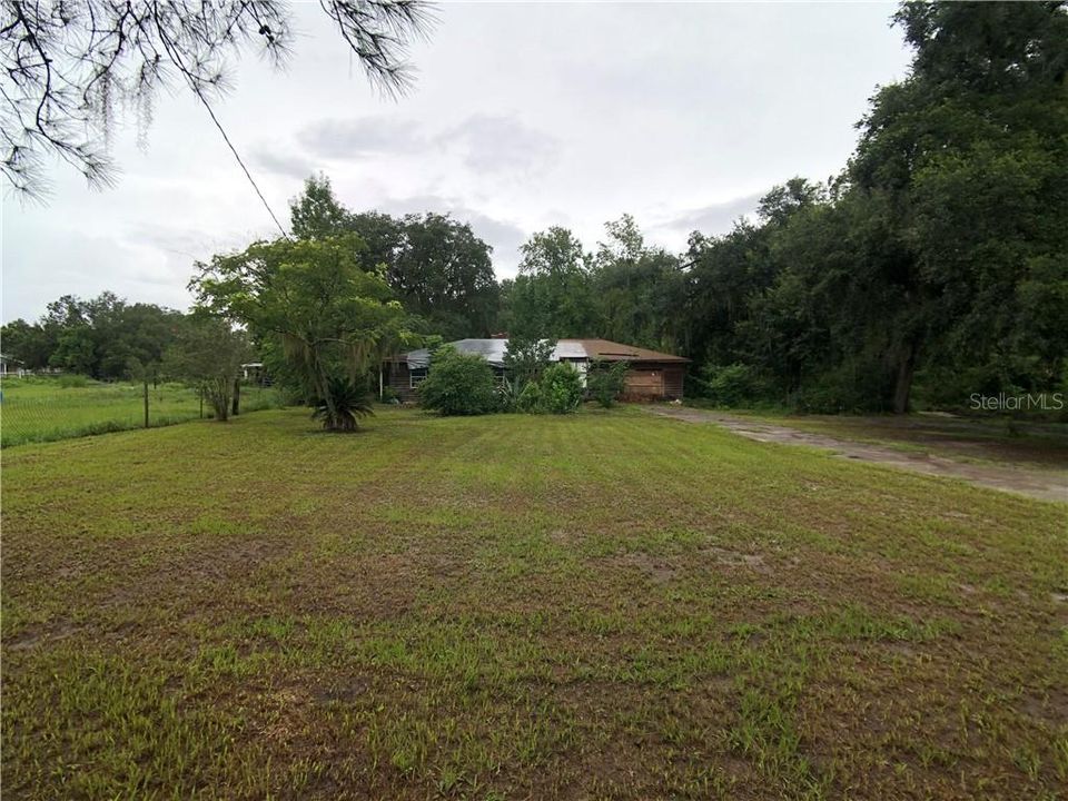 Recently Sold: $100,000 (3 beds, 2 baths, 2356 Square Feet)